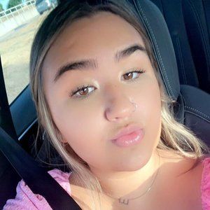 Meet your Posher, Eliana